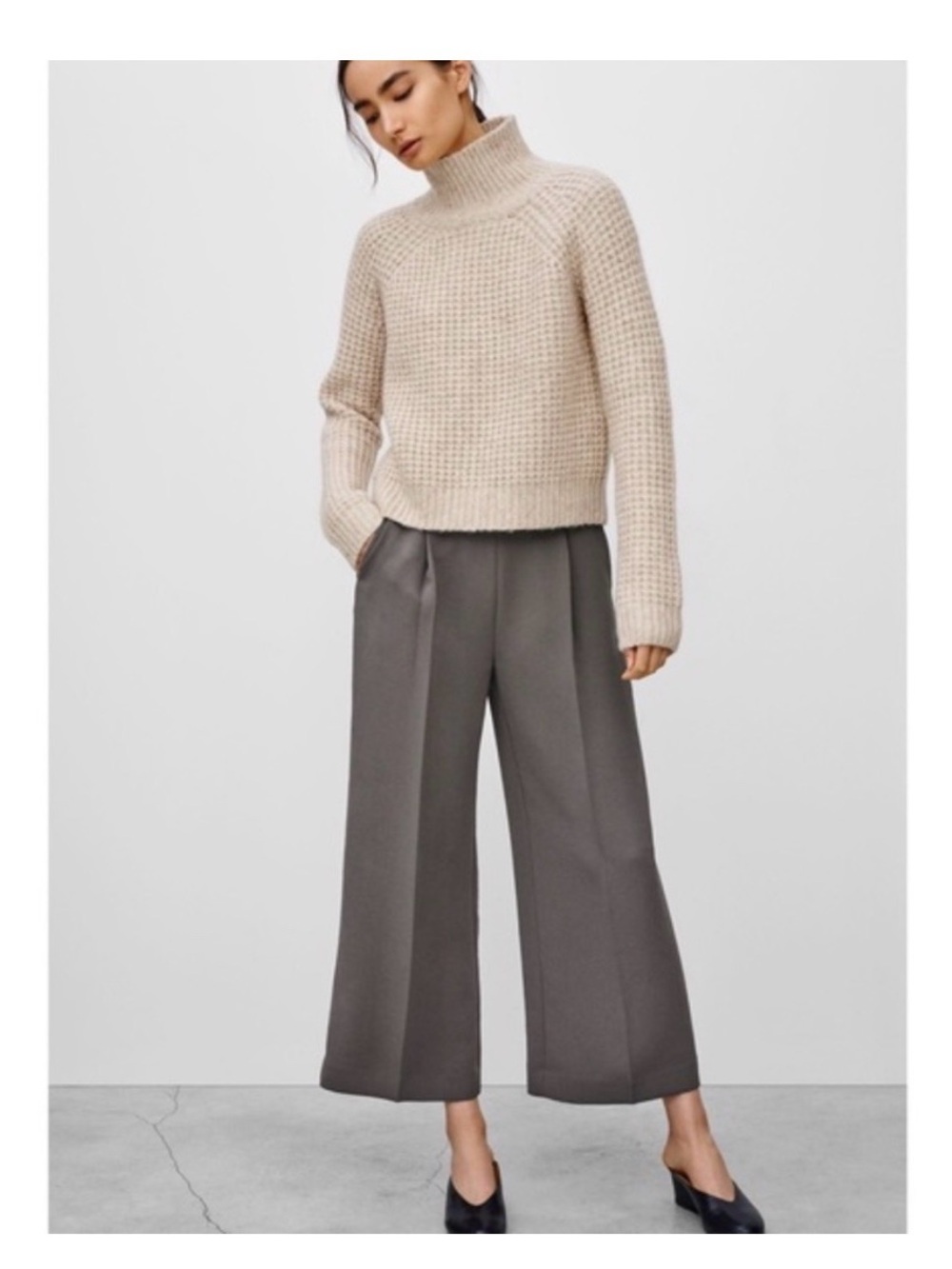 Cream Babaton cropped trousers